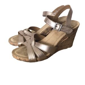 B.O.C APPLE WEDGE SANDAL wedge rose gold size 10